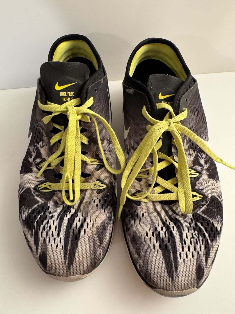 Women’s Nike Free TR Fit 5 Print Black Volt White Shoes 8.5